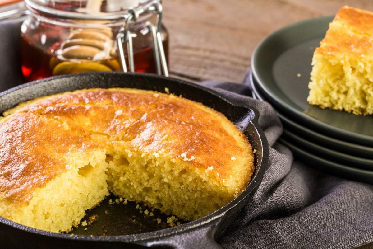 Skillet Cornbread - Tanya's Kitchen